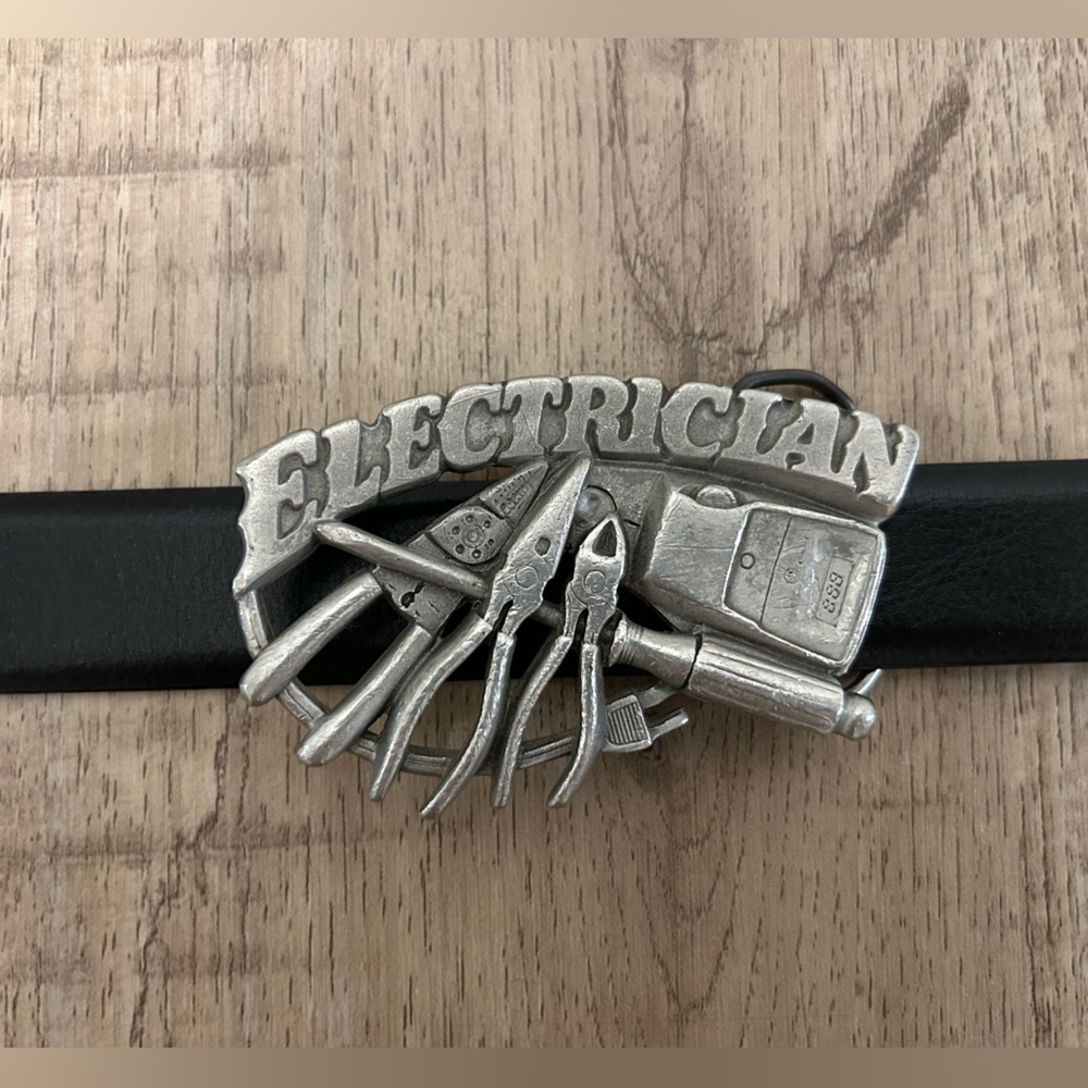 Vintage 1991 Silver tone Electrician Belt Buckle novelty workwear electrical